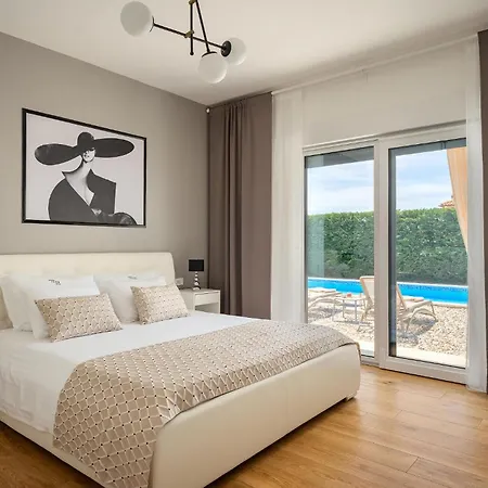 S 2 Spavace Sobe Vikendica